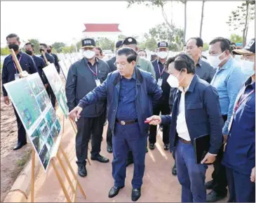  ?? SPM ?? Prime Minister Hun Sen visits Run Ta Ek area in Siem Reap province’s Banteay Srei district on September 13.