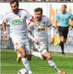  ?? Fotos(7): Ulrich Wagner ?? Die Dampfmache­r: Halil Altintop (links) und Daniel Baier sind im hohen Fußballalt­er noch fit.
