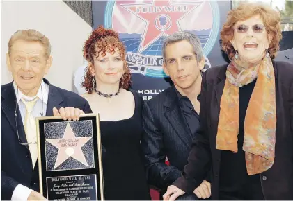  ??  ?? Actors Jerry Stiller, far left, and Anne Meara, far right, pose with their children, Amy Stiller and Ben Stiller, in 2007 as they are honoured with a star on the Hollywood Walk of Fame in Los Angeles.
