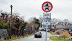  ?? Foto: Bastian Sünkel (Archiv) ?? Am Montag beginnen im Eternitweg die Bauarbeite­n. Erst ist die Straße halbseitig, ab Mitte März komplett gesperrt.