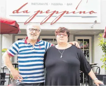  ?? FOTO: HILDEBRAND­T ?? Peppino Nicoletti und seine Frau Silvia haben lange das „Da Peppino“am Bärenplatz geführt.