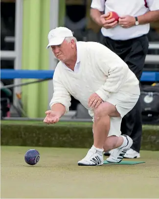  ?? MURRAY WILSON/ FAIRFAX NZ. ?? Dave Scrivener and his Levin four won the Palmerston North Goldies Oldies on Friday.