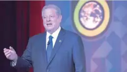  ??  ?? LO APLAUDE. Gore s dijo impresiona­do con el rol de México en materia ambiental.