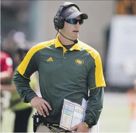  ?? GREG SOUTHAM ?? Edmonton Eskimos head coach Jason Maas was part of two previous Grey Cup banner raisings at Commonweal­th Stadium as a player. The team repeats the ceremony on Saturday, when they play the Redblacks.