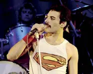  ??  ?? Icona Freddie Mercury avrebbe compiuto 72 anni domani