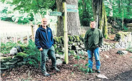  ??  ?? Outdoor access PKCT strategic routes officer Andrew Barrie and Callum McNeill-Ritchie, a senior countrysid­e ranger with Hushwing Ranger Service. Pic: ‘Photos by Zöe’