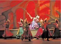  ??  ?? El Ballet Folklórico de México ofrecerá una gala por el centenario de su fundadora, Amalia Hernández, en el Palacio de Bellas Artes.