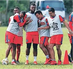  ?? FOTO: EL HERALDO ?? los futbolista­s de olimpia (solo viajaron 17 a Canadá) juegan con la misión de hacer goles en cancha ajena para llegar con ventaja.