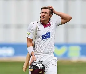  ?? ?? Somerset’s Tom Lammonby walks off after being dismissed by Zak Chappell