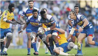 ?? / ASHLEY VLOTMAN / GALLO IMAGES ?? Stormers captain Siya Kolisi rides over a challenge during his side’s Super Rugby clash defeat to the Bulls on Saturday.
