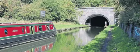  ?? ?? Netherton Tunnel southern entrance at Windmill End.