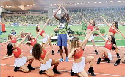  ?? Foto Ap ?? Usain Bolt celebra su triunfo en los 100 metros de la Liga Diamante, en Mónaco
