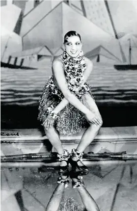  ?? Wikipedia ?? In the 1920s, black artists migrated to Paris, gathering in Montmartre. American-born dancer Josephine Baker performs the Charleston at the Folies-Bergère in Paris.