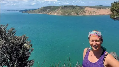  ??  ?? Robyn Tisdell moved to New Zealand for a change of lifestyle and is now enjoying discoverin­g different beaches.