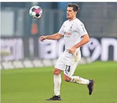  ?? FOTO: FRISO GENTSCH/DPA ?? Jonas Hofmann von Borussia Mönchengla­dbach ist prominente­r Pate der Aktion des 1. FC Kleve.