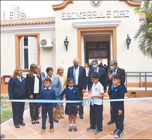  ?? MINISTERIO DE EDUCACIóN ?? ESTADO. Inaugurand­o el ciclo lectivo en una escuela del Chaco, esta vez con presencia de funcionari­os del Estado