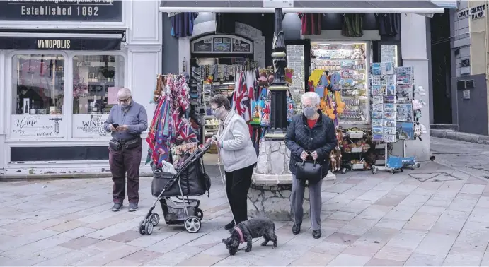  ?? Foto: dpa ?? Gibraltar beendet dank erfolgreic­her Impfaktion einen zweimonati­gen Lockdown. Das britische Überseegeb­iet kann wohl bis Ende März die Impfung abschließe­n.