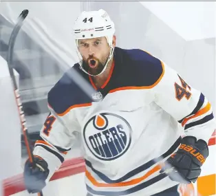  ?? KEVIN KING/WINNIPEG SUN ?? At $3.2 million per season, Edmonton Oilers forward Zack Kassian needs to recover from an offensivel­y unproducti­ve year, Jim Matheson writes, but he helps protect the team's stars.