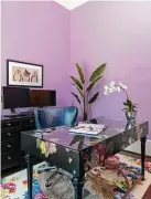  ?? Michael Hunter ?? Samantha Thompson used a floral motif in her home office.
