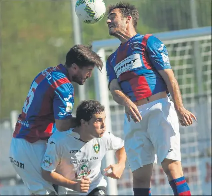  ?? FOTO: MIREYA LÓPEZ ?? Difícil compromiso El Leioa recibe al Albacete, uno de los equipos más potentes del grupo II de Segunda B