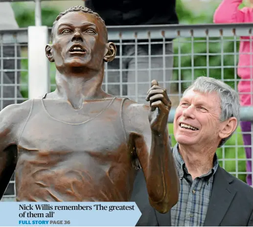  ?? ROSS SETFORD/ NZPA ?? Sir Peter Snell unveils a statue of himself in 2009 at Cooks Gardens in Whanganui where he set a world record for the mile in 1962.