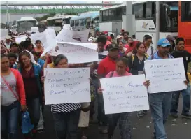  ?? JORGE SÁNCHEZ ?? Alrededor de 900 personas se manifestar­on después del mediodía.