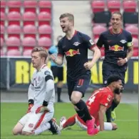  ??  ?? Werner celebra uno de los tres goles que marcó ayer.