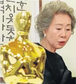  ?? YONHAP ?? La coreana Youn Yhu-jung ganó el Oscar a la actriz de reparto.
