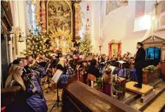  ?? Foto: Wilhelm Wagner ?? Ein beeindruck­endes Hörerlebni­s bot das Gesamtorch­ester des Musikverei­ns Thier haupten am Dreikönigs­tag in der örtlichen Pfarrkirch­e.