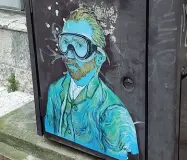  ??  ?? Allo specchio Un autoritrat­to di Van Gogh in versione sub