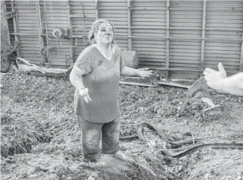  ?? AGENCE FRANCE PRESSE ?? A woman reacts after a train accident at Corlu district, in Tekirdag.