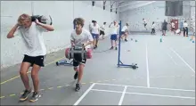  ??  ?? Les jeunes capraisien­s au gymnase, lors de la journée portes ouvertes du 21 septembre. Photo St-Caprais.