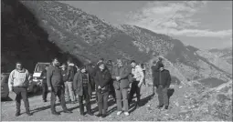  ??  ?? Banorët e Postribës, dje gjatë protestës