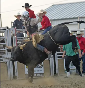  ?? STEVEN MAH/SOUTHWEST BOOSTER FILE PHOTO ?? Consul’s Zane Tully won Novice Bull Riding at Beechy Western Days.