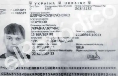  ?? EL PERIÓDICO ?? El pasaporte del ruso asesinado a tiros en Villajoyos­a (Alicante), emitido en Ucrania el pasado septiembre.