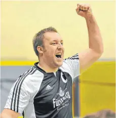  ?? FOTO: ARCHIV ?? Der Schwenning­er Dirk Salmen, zuletzt beim TSV Dunningen, löst in der kommenden Saison Jochen Trinkner als Trainer beim Handball-Landesligi­sten HSG Rietheim-Weilheim ab.