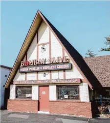  ?? Rebecca Hales/For Hearst Connecticu­t Media ?? Bombay Olive in West Hartford is in a former IHOP.