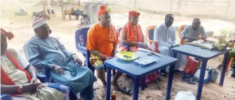  ??  ?? Elders of Abba community during the ceremony in December 2019