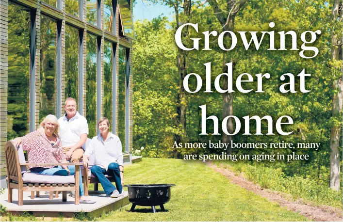  ?? JANE BEILES/THE NEW YORK TIMES ?? Leigh Hough, from left, Jean-Philippe Jomini and Susan Farnsworth in Guilford, Connecticu­t. They’re seeking ways to live comfortabl­y and grow old together.