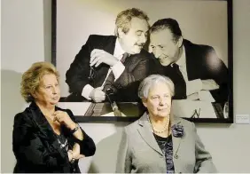  ?? Ansa ?? Foto di famiglia Rita Borsellino assieme a Maria Falcone. Dietro Paolo Borsellino e Giovanni Falcone