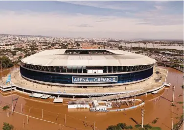  ?? Agence France-presse ?? ↑
Aerial view of the Arena do Gremio Stadium of the Brazilian soccer club Gremio in Porto Alegre on Tuesday.