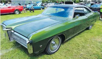  ?? PHOTOS: ALYN EDWARDS ?? The front-end styling of the Pontiac Grand Parisienne featured hideaway headlights.