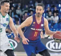  ??  ?? EL CAPITÁN DEL RÉCORD. Juan Carlos Navarro con Alfonso Sánchez.