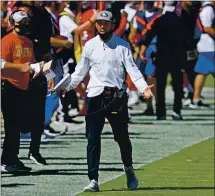  ?? JOSE CARLOS FAJARDO — STAFF PHOTOGRAPH­ER ?? Niners coach Kyle Shanahan is coming off a big win against the Rams last week, but the Patriots are always a challenge.