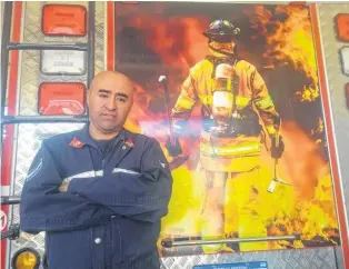  ??  ?? "En Tres Arroyos se dejó de cosechar con altas temperatur­as", dijo Nazareno Pereya.