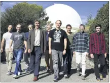  ?? (Photo Frantz Bouton) ?? Les chercheurs du laboratoir­e Artémis de l’Observatoi­re Côte Azur ont mis au point un laser qui a permis de détecter les oscillatio­ns de l’espace-temps.