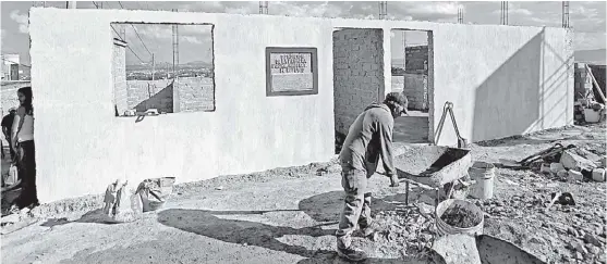  ?? FOTOS: FERNANDO CARRANZA ?? El espacio se asentará en el Cerro del 4, en Tlaquepaqu­e, cerca de la casa del Migrante en la parroquia de El Refugio