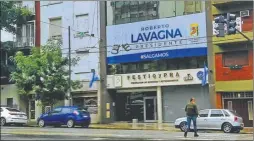  ?? REDES SOCIALES ?? CLAMOR. El sindicato de químicos instaló carteles del ex ministro.