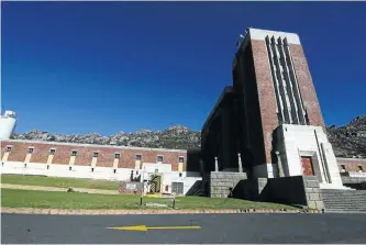  ??  ?? WATER ON THE BRAIN: Left, outside the Steenbras Dam buildings; above, Frans Tredoux checks the water supply to Cape Town being measured by a range of instrument­s