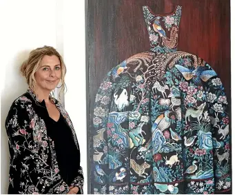  ?? MARTIN DE RUYTER/STUFF ?? Emma Moncrieff says the paintings in her latest exhibition, Dress Series 1, were heavily influenced by her work with World of WearableAr­t.